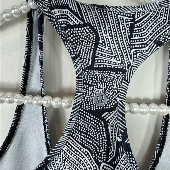 Lululemon Cool Racerback Dottie Tribe White & Black Tank Top 6 - Picture 5 of 9